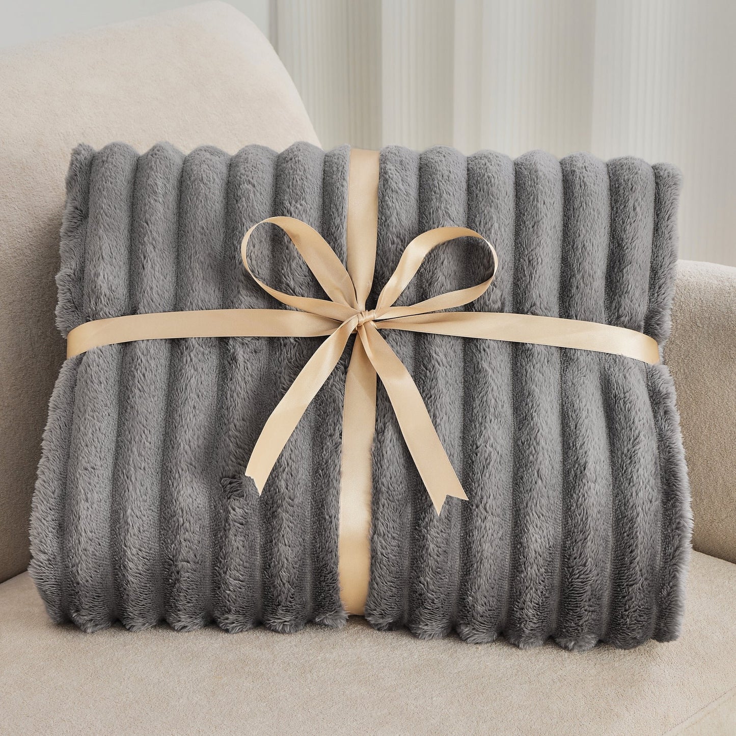 Sfrcord® 🔥Popular soft plush nap blanket